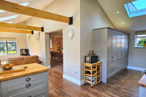 Kitchen/Day Room