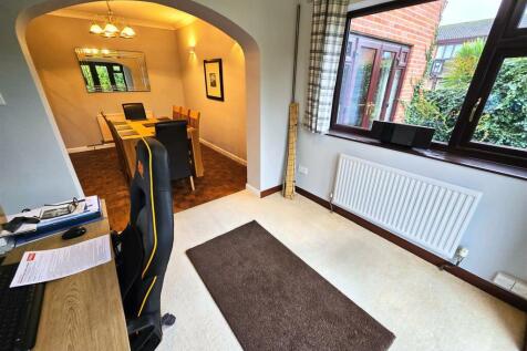 Sitting Room/Dining Room 2