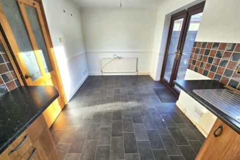 Kitchen Diner (2)