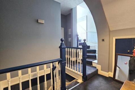 Hallway.jpg