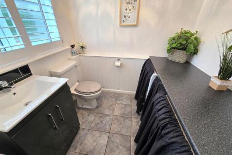 Cloakroom/Utility