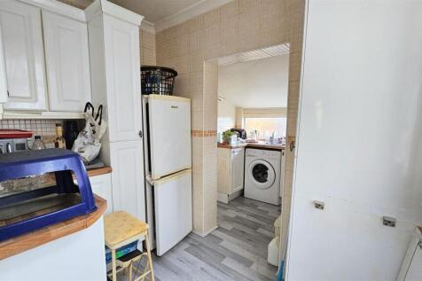 Utility &amp; Kitchen