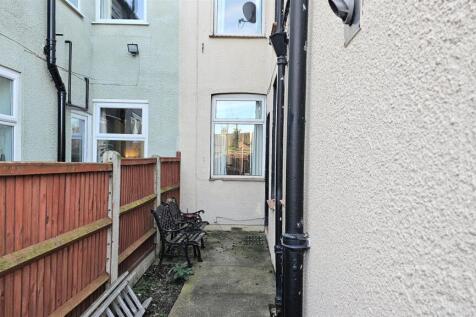 Rear Courtyard 2