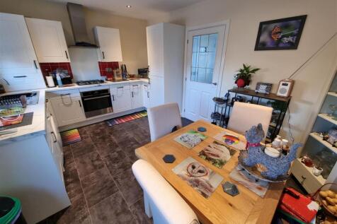 Kitchen Diner (2)