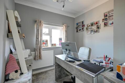 Bedroom 4.jpg