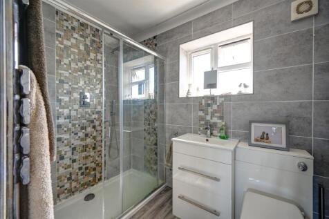 En-suite Shower Room.jpg