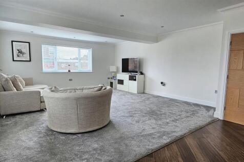 Lounge 1