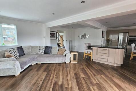 Kitchen/Lounge.jpg