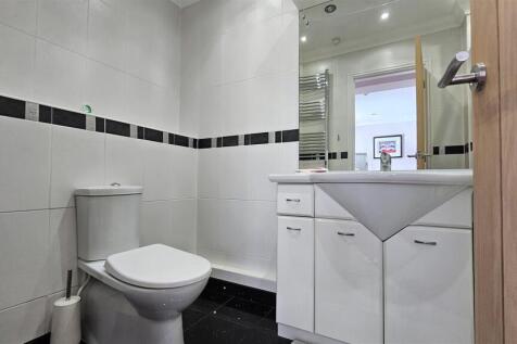 Bedroom 1 En Suite