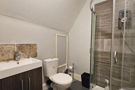 Top Floor Shower Room