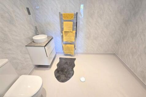 Bungalow Bedroom 2 Shower Room