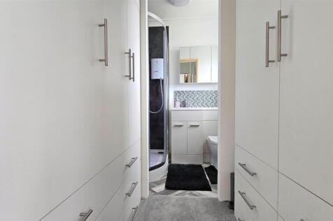 Dressing Room To En-Suite
