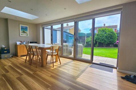 Dining Room/Sun Room