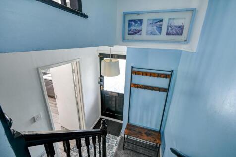 Entrance Hall 2.jpg