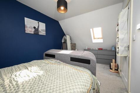 Bedroom 1 alternative angle