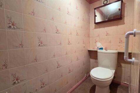 Downstairs Shower Room (WC)