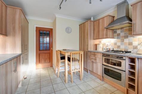 Kitchen alternative angle.jpg