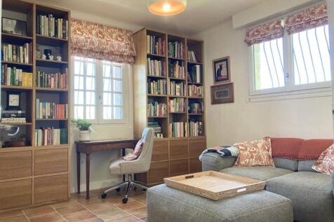 Property Image 4