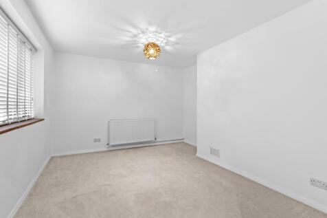 Living Room.jpg