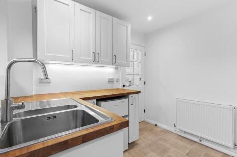 Kitchen Photo 3.jpg