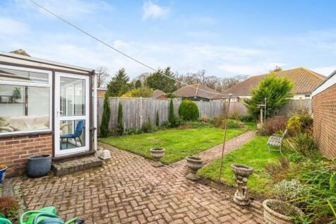 Rear Garden Photo B.jpg