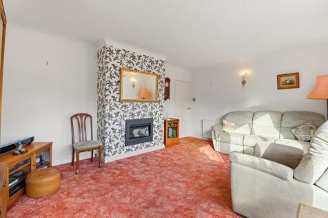 Lounge Photo 2.jpg