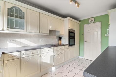 Kitchen Photo 2.jpg