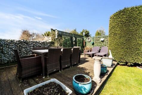 Rear Decking Area
