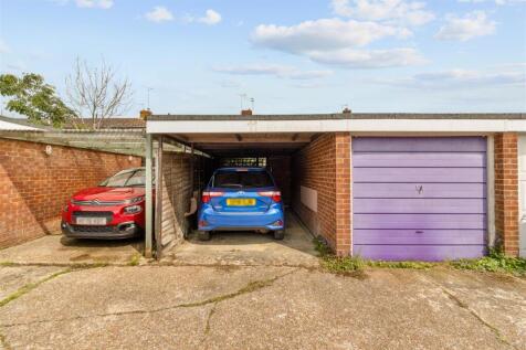 Garage &amp; Car Port