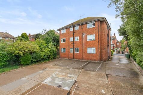 Rear Aspect/Parking