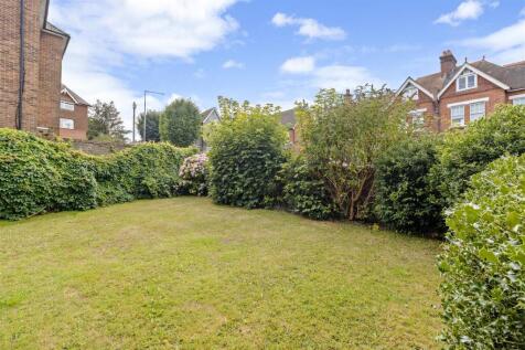 Front Communal Garden
