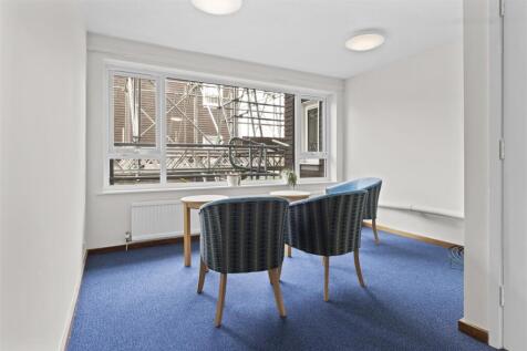 First Floor Com Landing Area