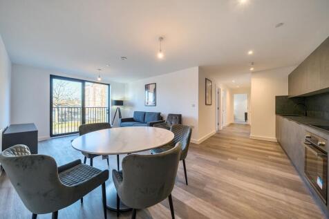 Open Plan Living 6
