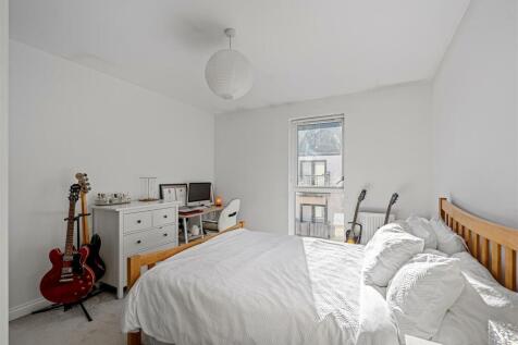 Wills Crescent-03.jpg