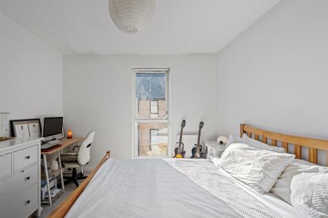 Wills Crescent-04.jpg