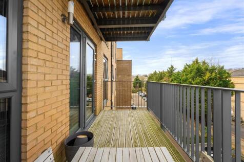 Lambourne House-16.jpg