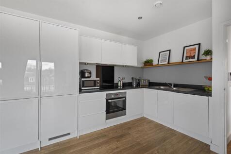 Lambourne House-14.jpg