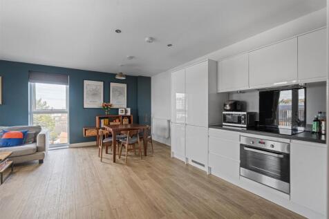 Lambourne House-08.jpg
