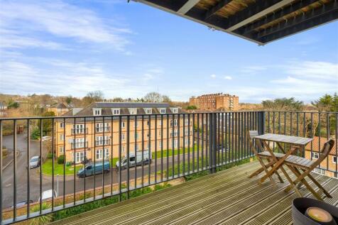 Lambourne House-15.jpg