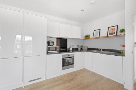 Lambourne House-14.jpg