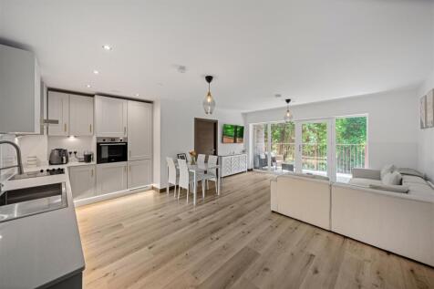 Eleanore House-07.jpg