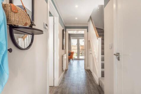 Similar Show Home
