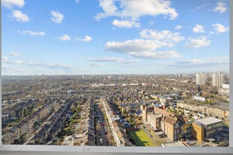 71, 151 Stockwell Rd
