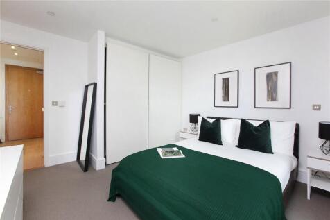 property in St Luke&#39;s Avenue, 
Clapham, SW4