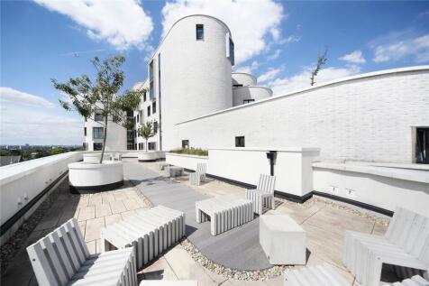 property in St Luke&#39;s Avenue, 
Clapham, SW4