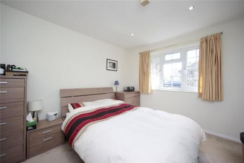property in St Anthony&#39;s Close, 
Wandsworth, SW17