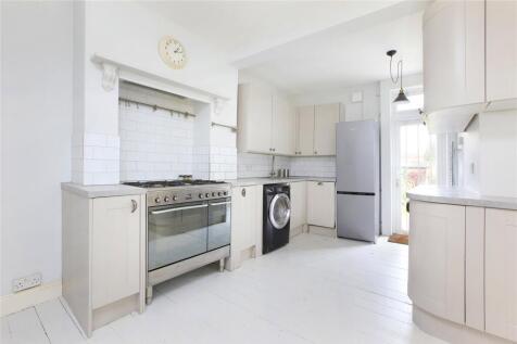 property in Dornton Road, 
Balham, SW12