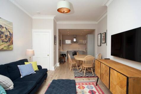 144 St S Kitchen_Liv