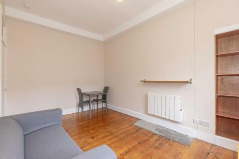Living room (2)