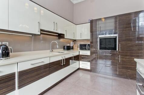 15 Kitchen